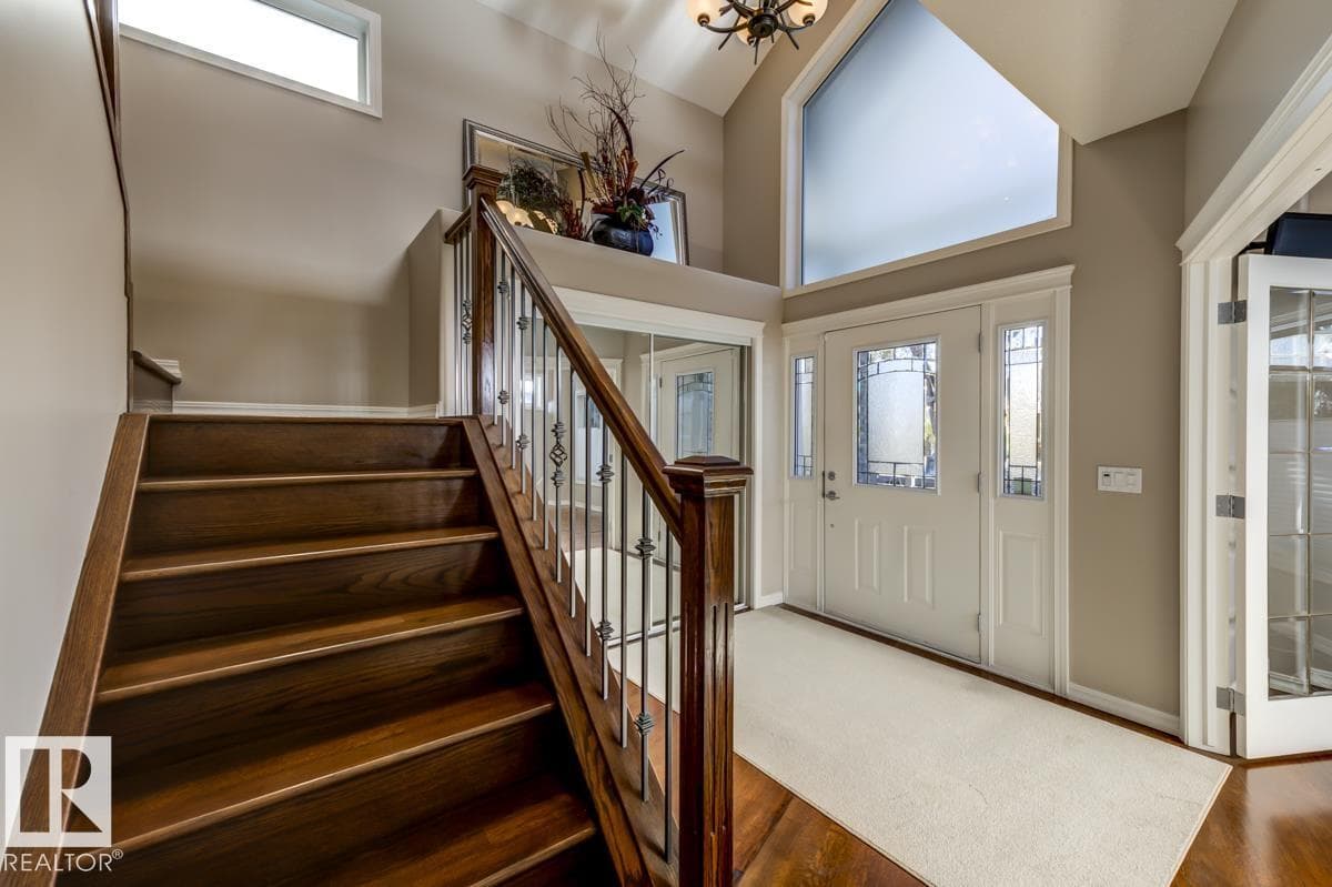 11122 52 ST NW photo 3
