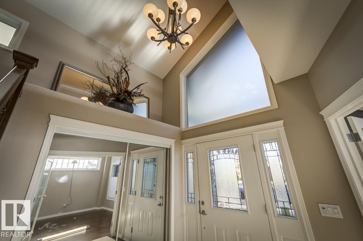 11122 52 ST NW photo 4