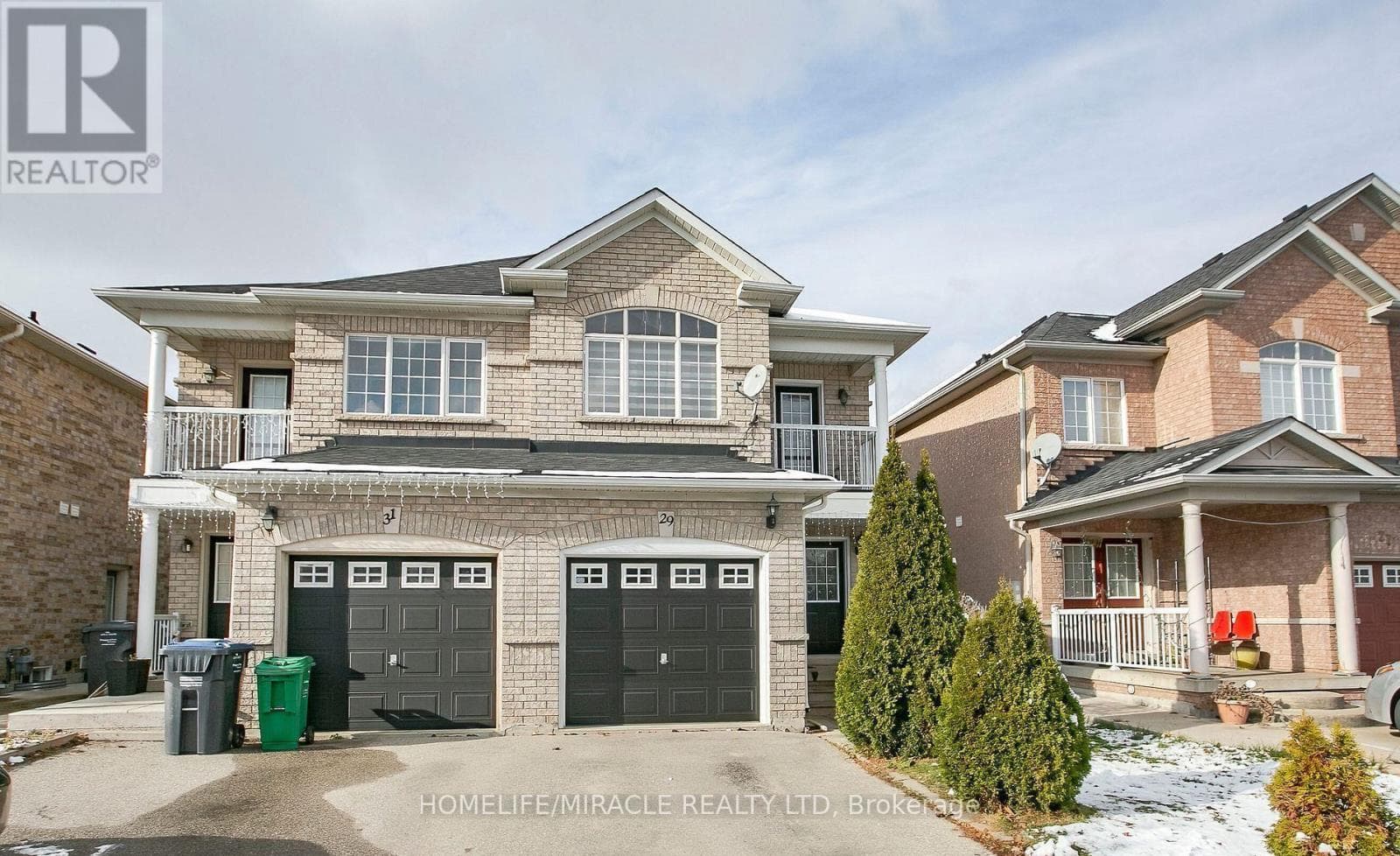 29 DEWRIDGE COURT photo 2