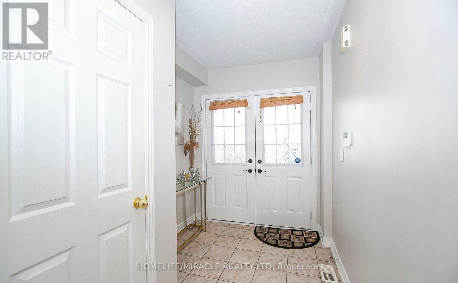 29 DEWRIDGE COURT photo 4