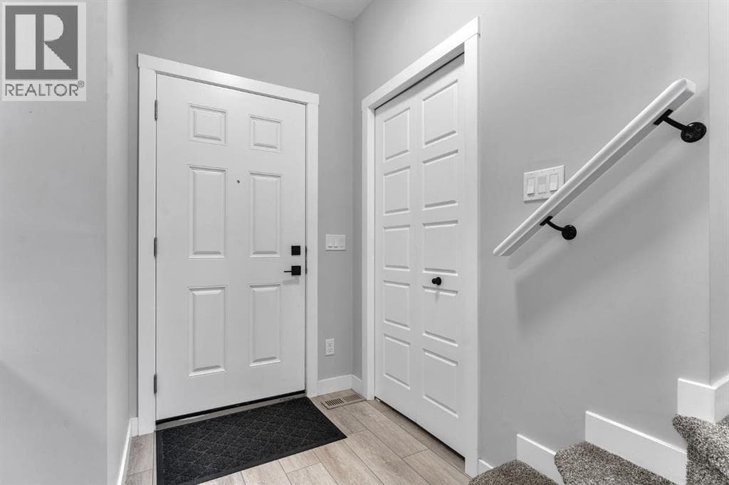 67 Corner Glen Gardens NE photo 4