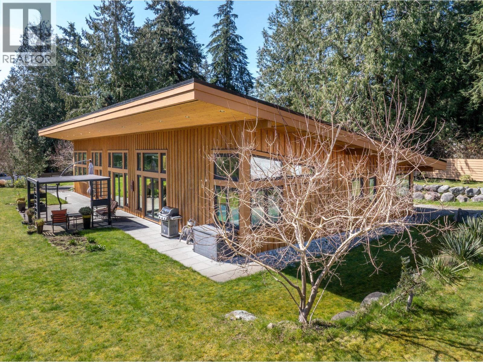 990 CHASTER ROAD photo 3