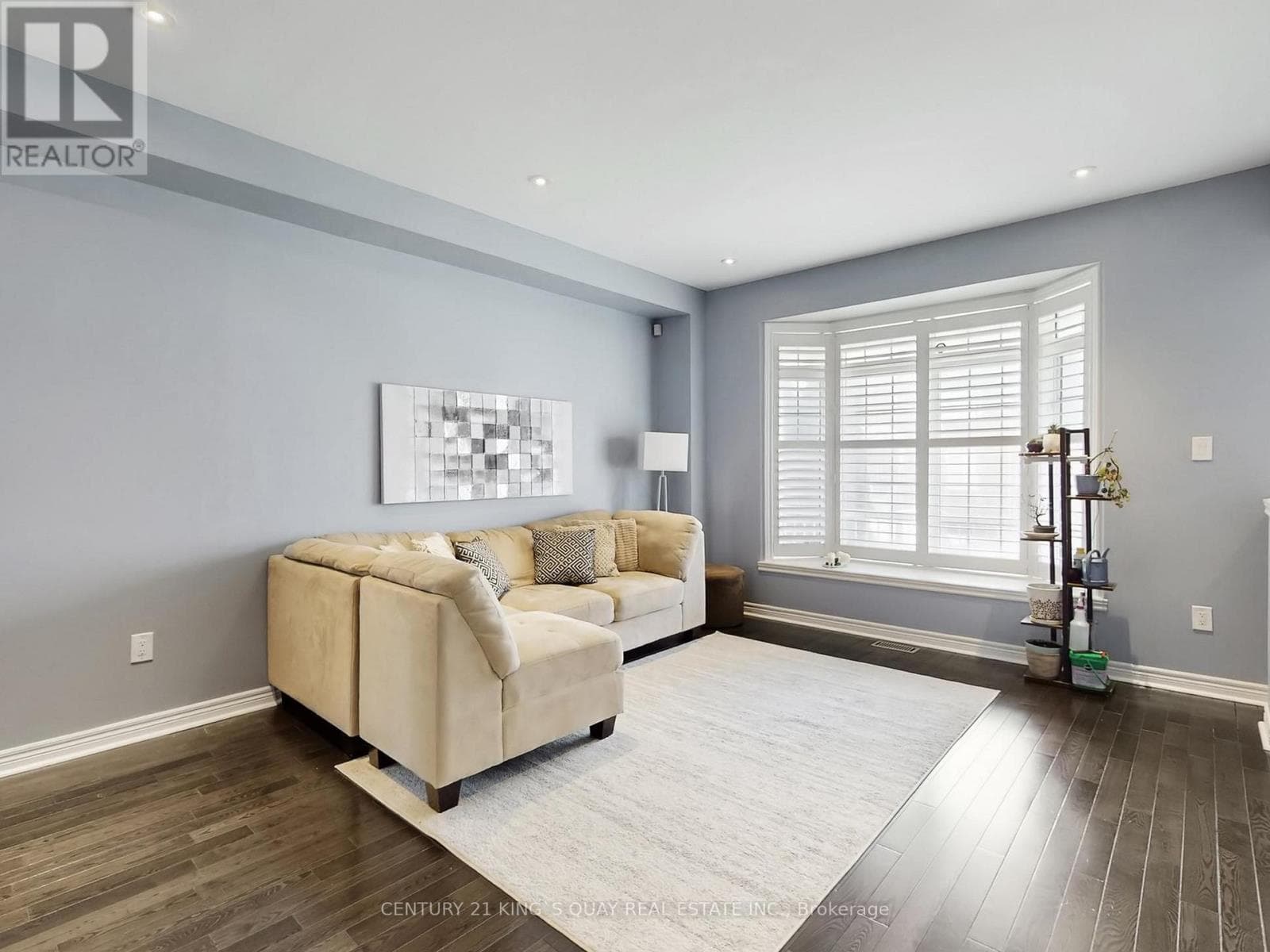 35 MCKENNON STREET photo 3
