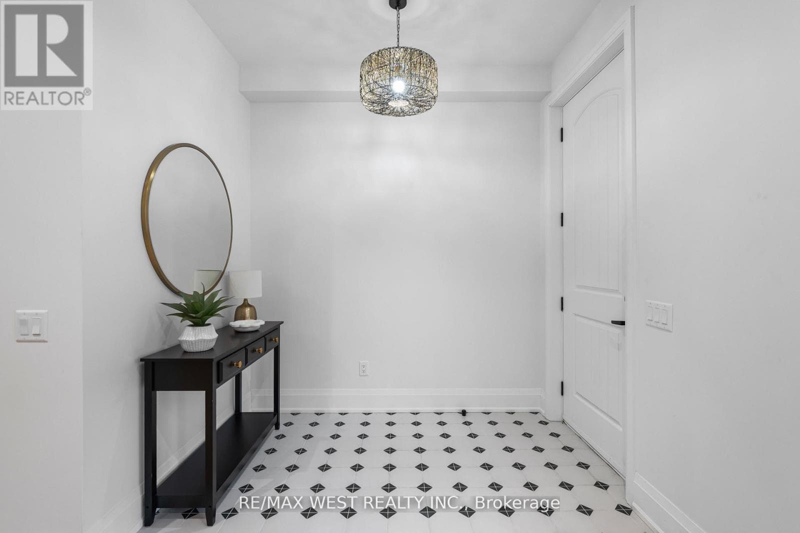 64 GWYNNE AVENUE photo 3