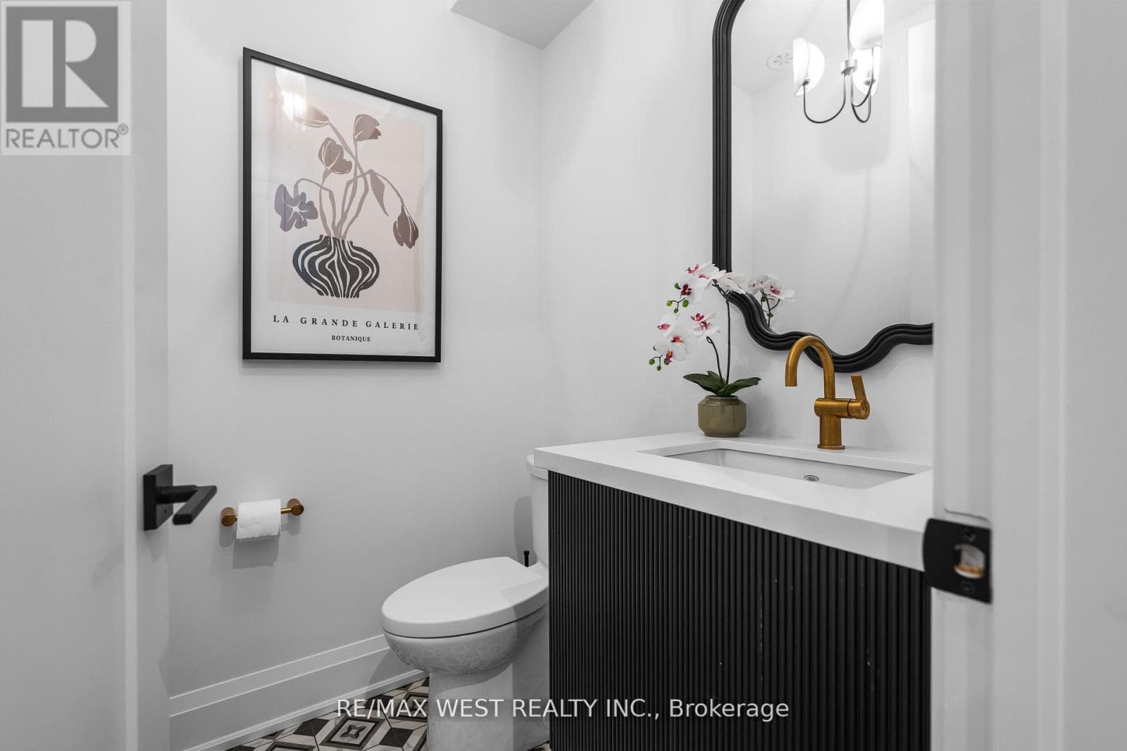 64 GWYNNE AVENUE photo 4