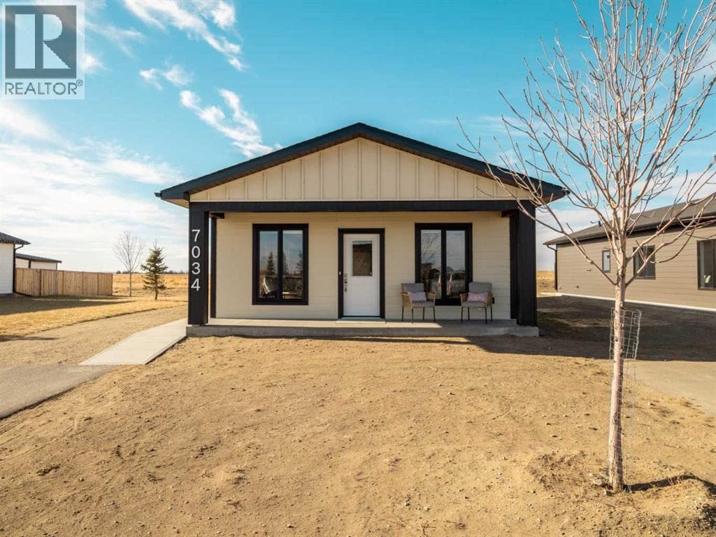 7034 48 Street photo 3