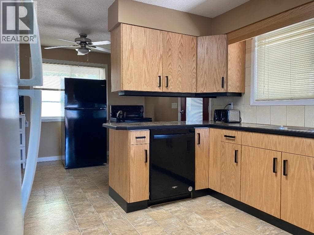 7437 VALLEY HEIGHTS Drive photo 4