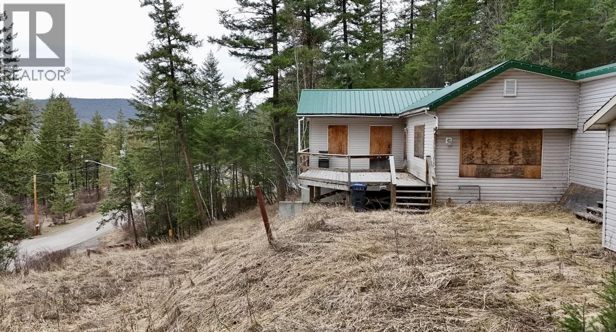1703 HAZEL STREET photo 4