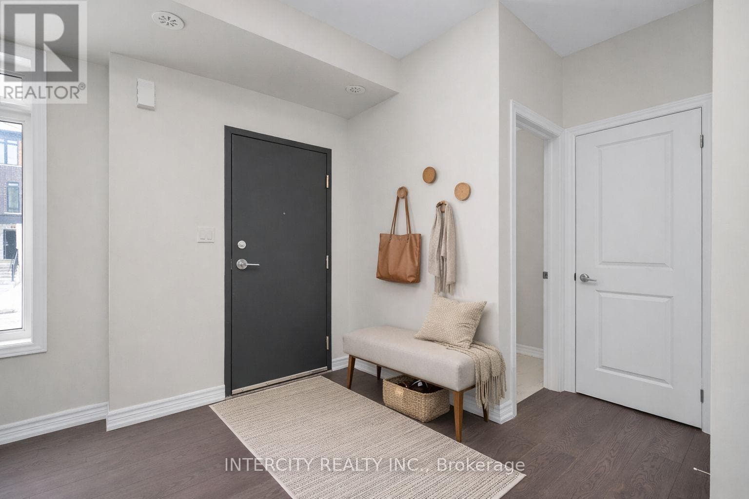 55Z - 168 PETCH AVENUE photo 4