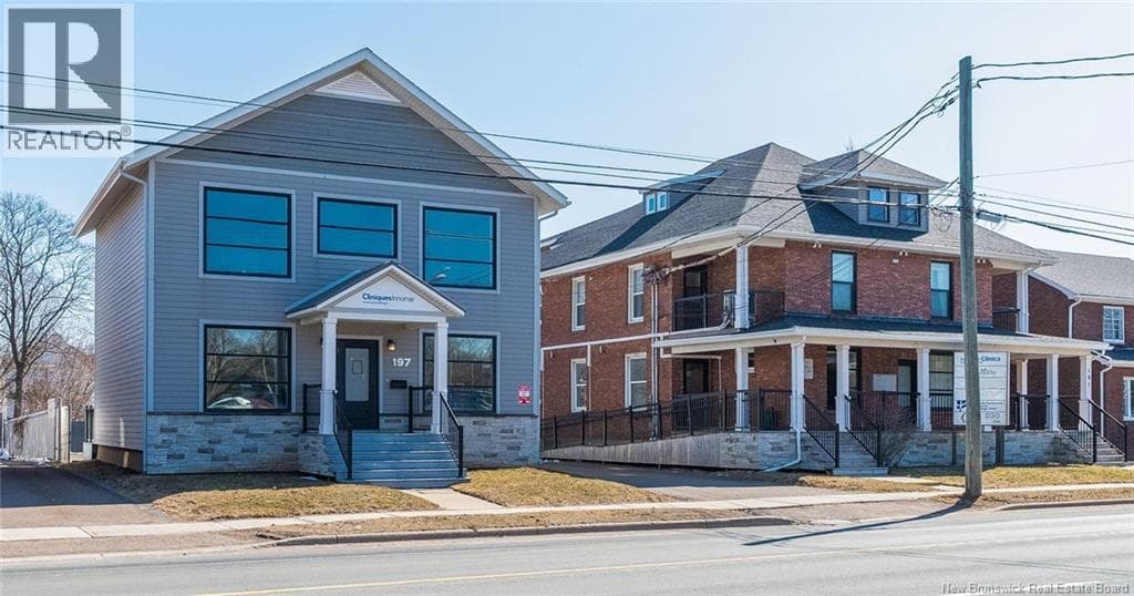 multi-family at 191-197 Université Avenue — $1,600,000