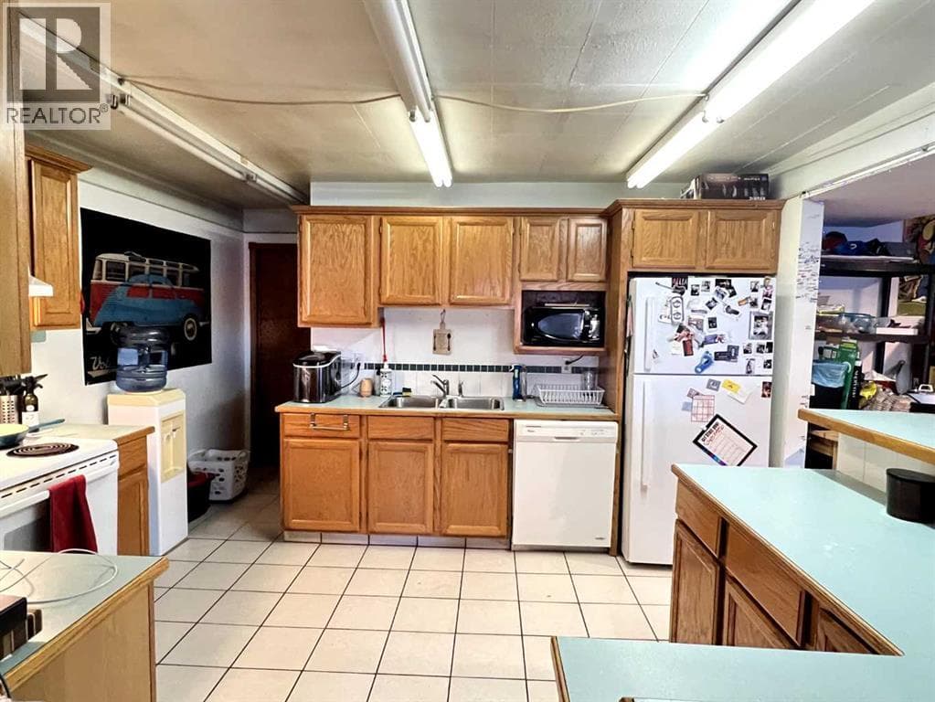 5044 50 Street photo 5