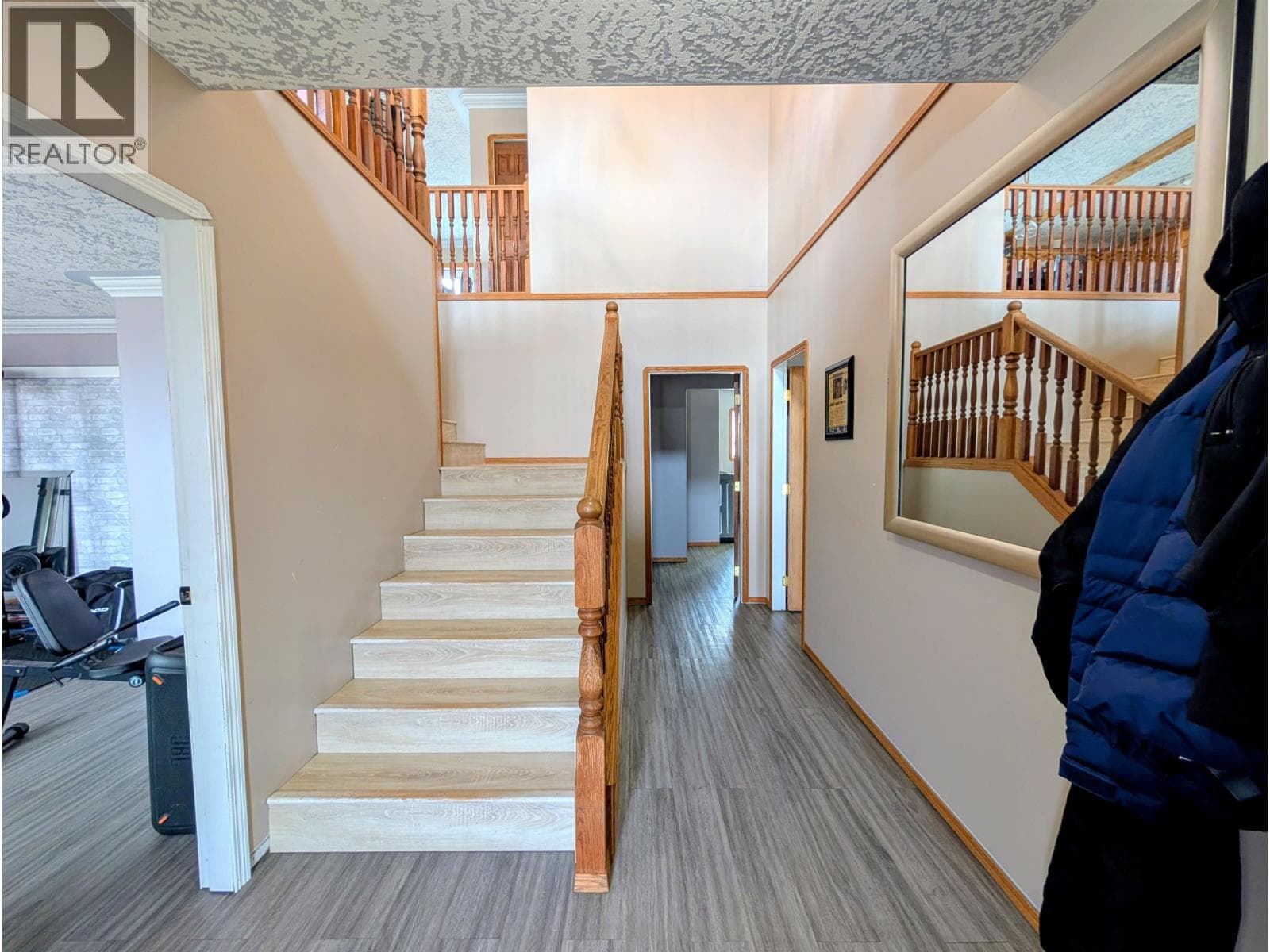 1475 CHESTNUT STREET photo 3