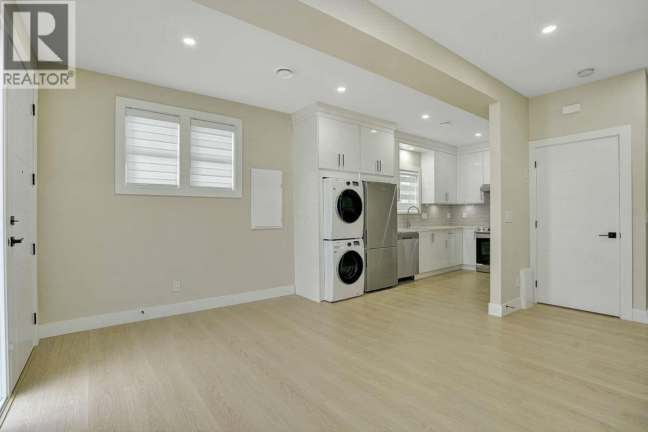 6009 SPROTT STREET photo 2