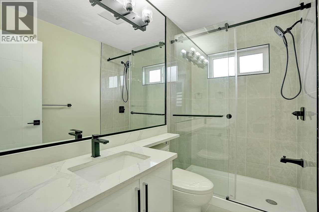 6009 SPROTT STREET photo 3