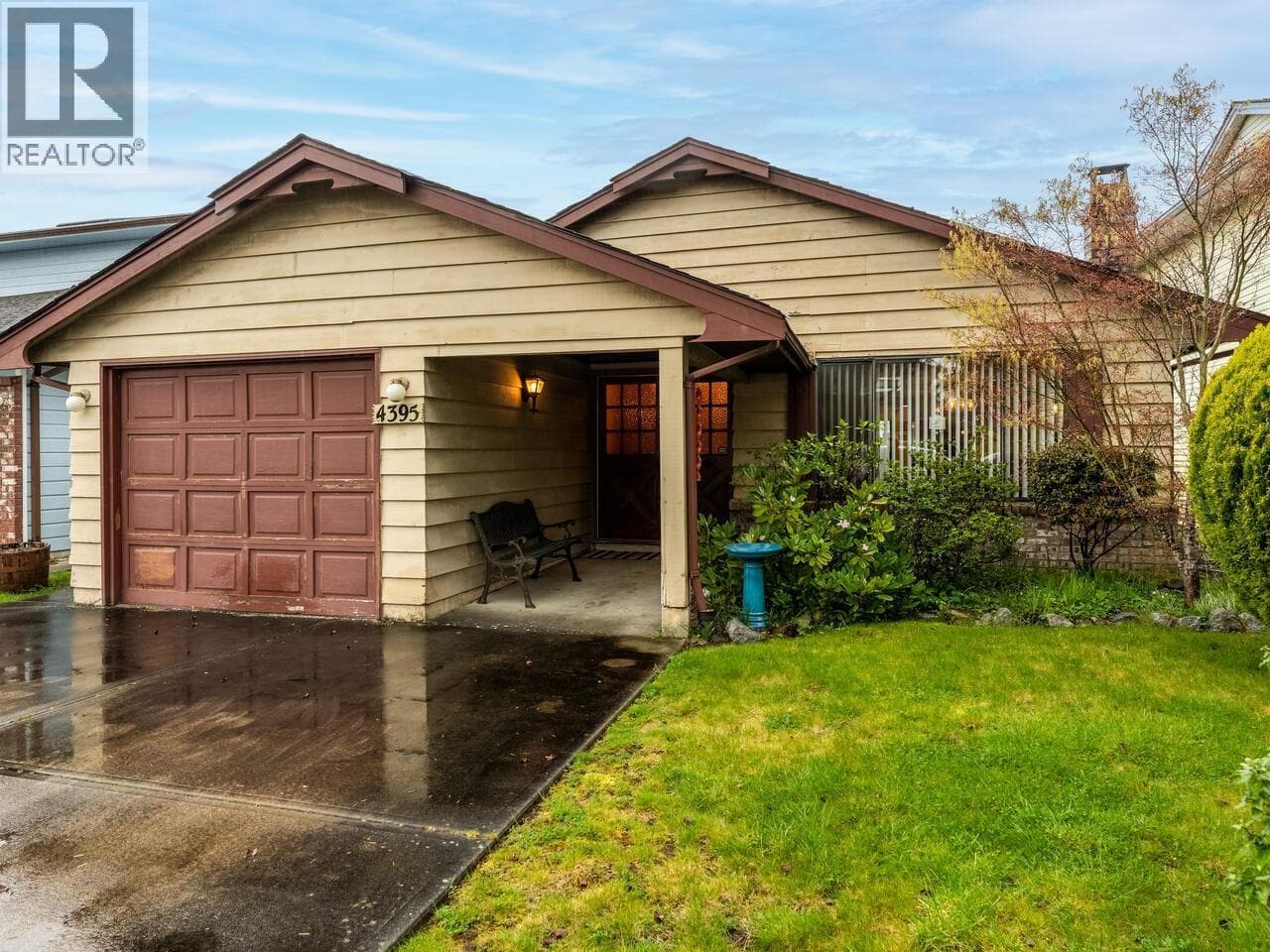 4395 HERMITAGE DRIVE photo 3