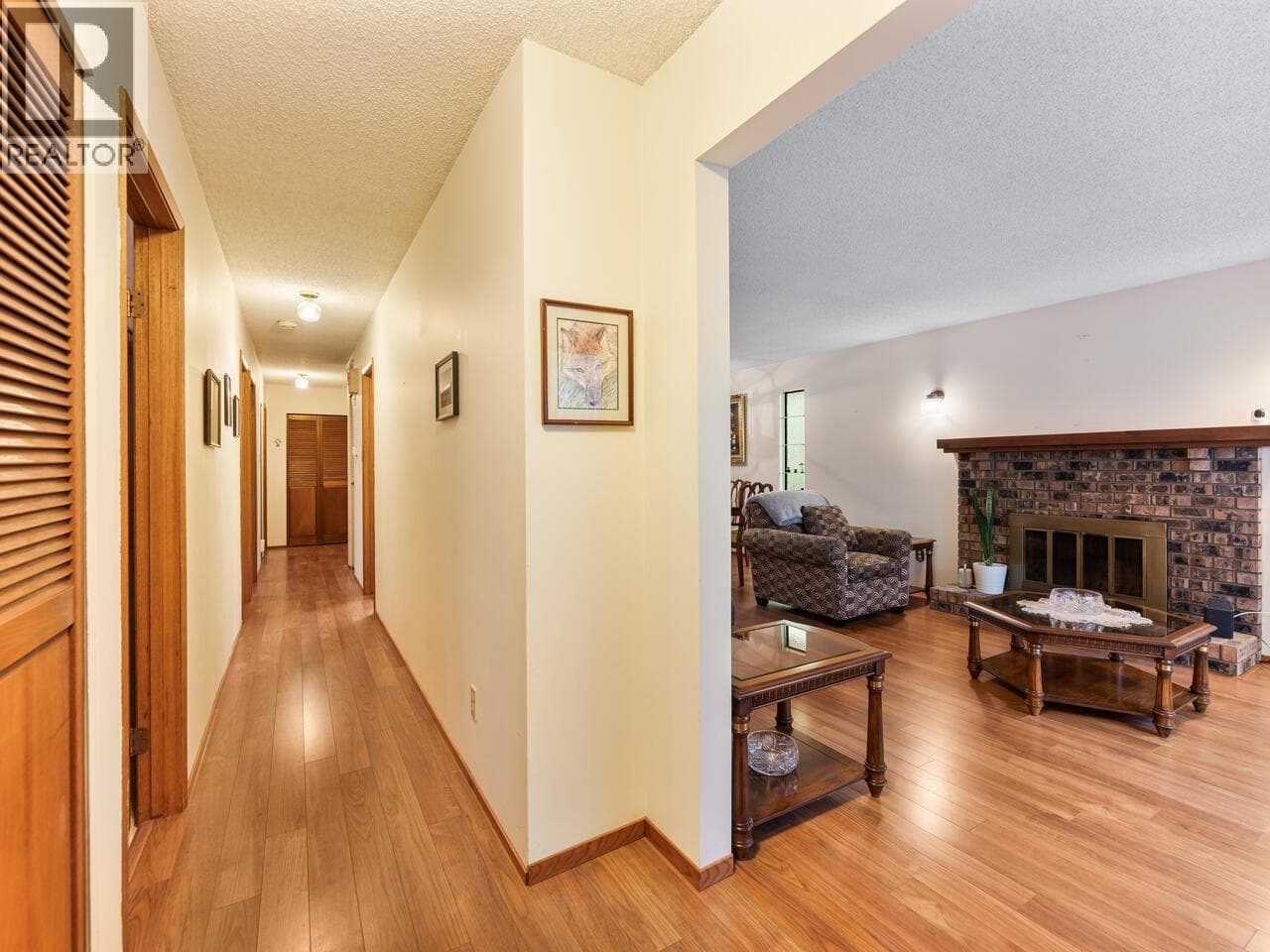 4395 HERMITAGE DRIVE photo 4