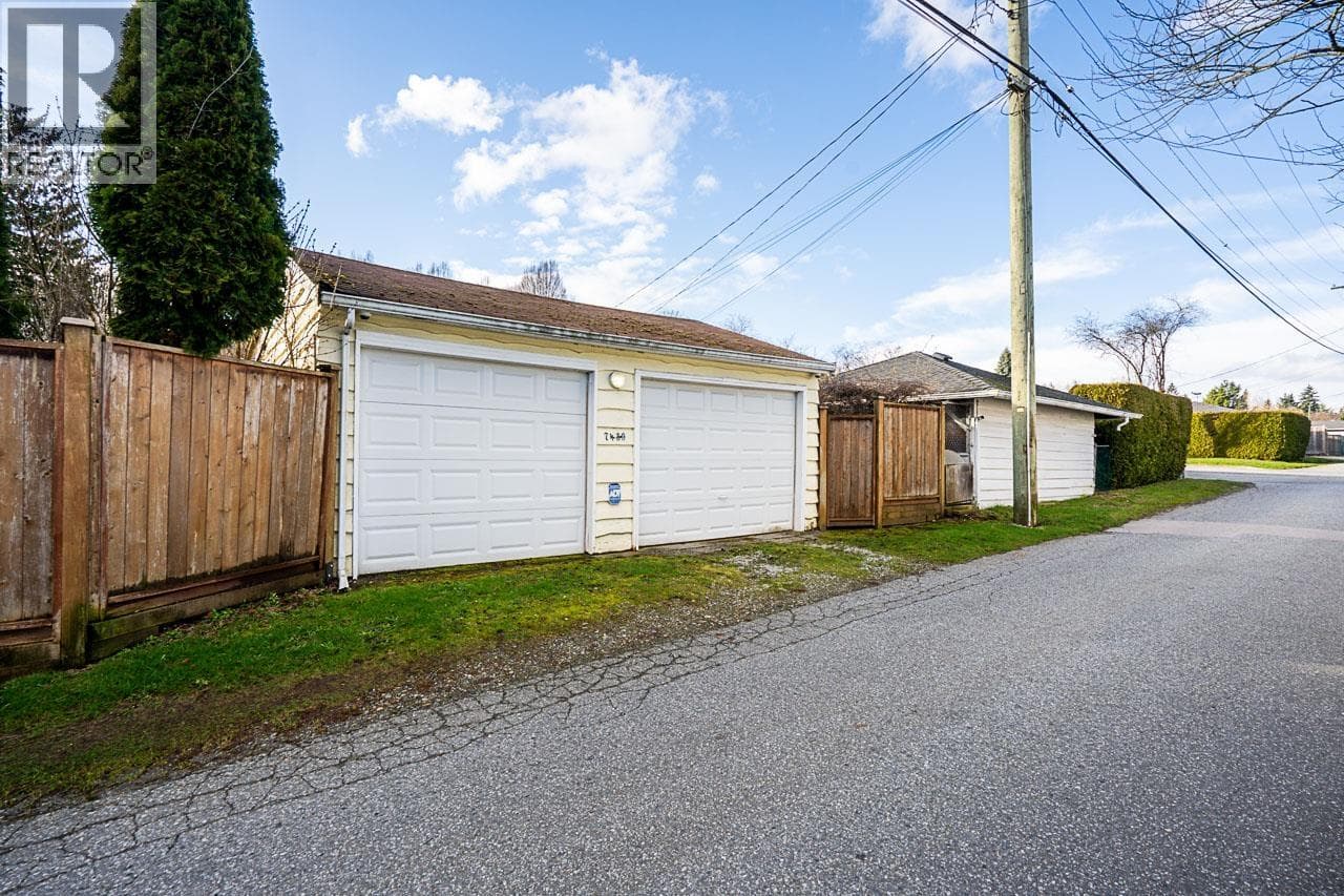 7430 BOUNDARY ROAD photo 3