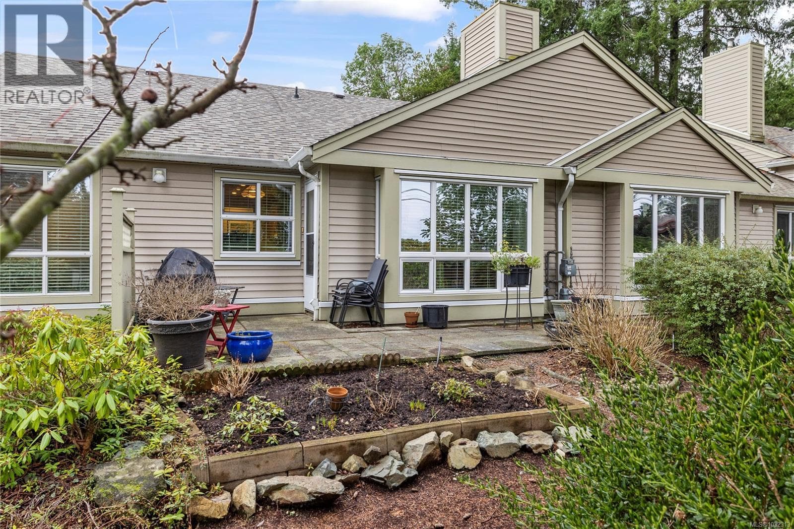 5994 Waterton Pl photo 2