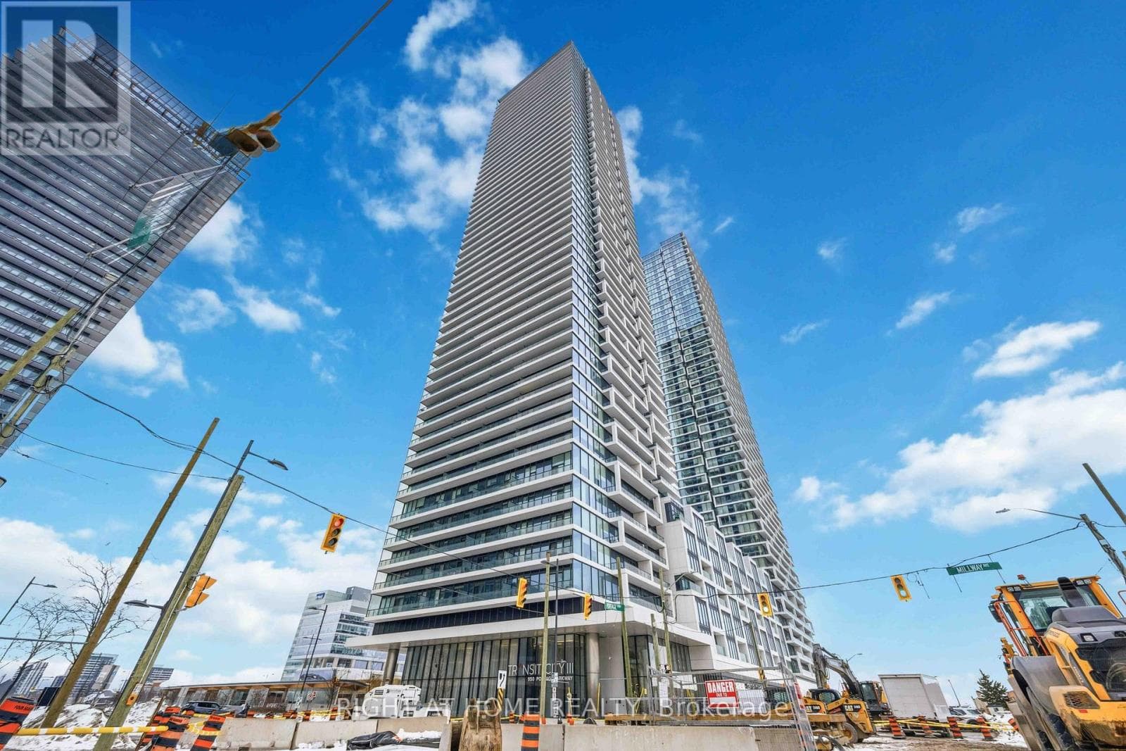 3 bed 2 bath single family at 307 - 950 PORTAGE PARKWAY — $489,900