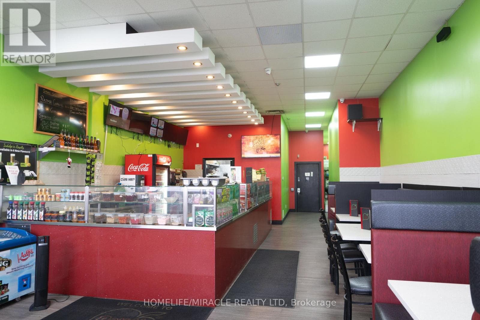 671 MARKHAM ROAD photo 3