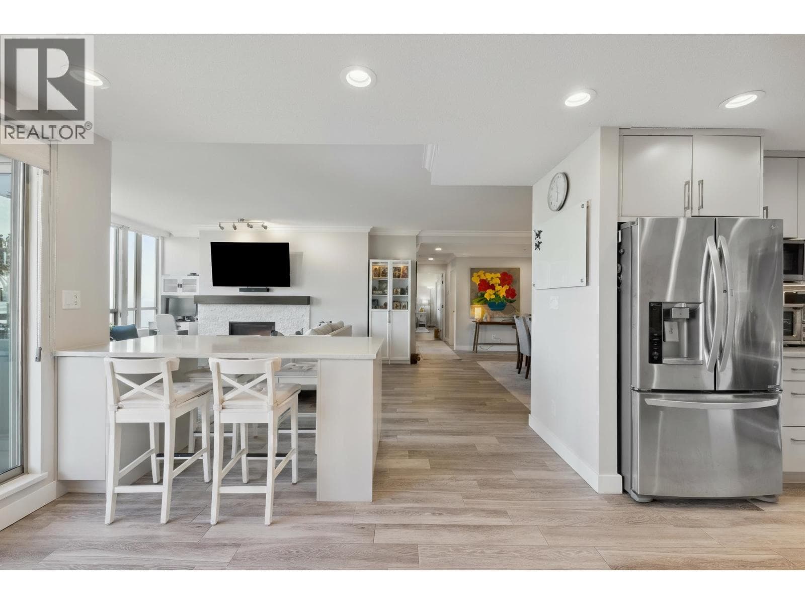 302 3131 DEER RIDGE DRIVE photo 5
