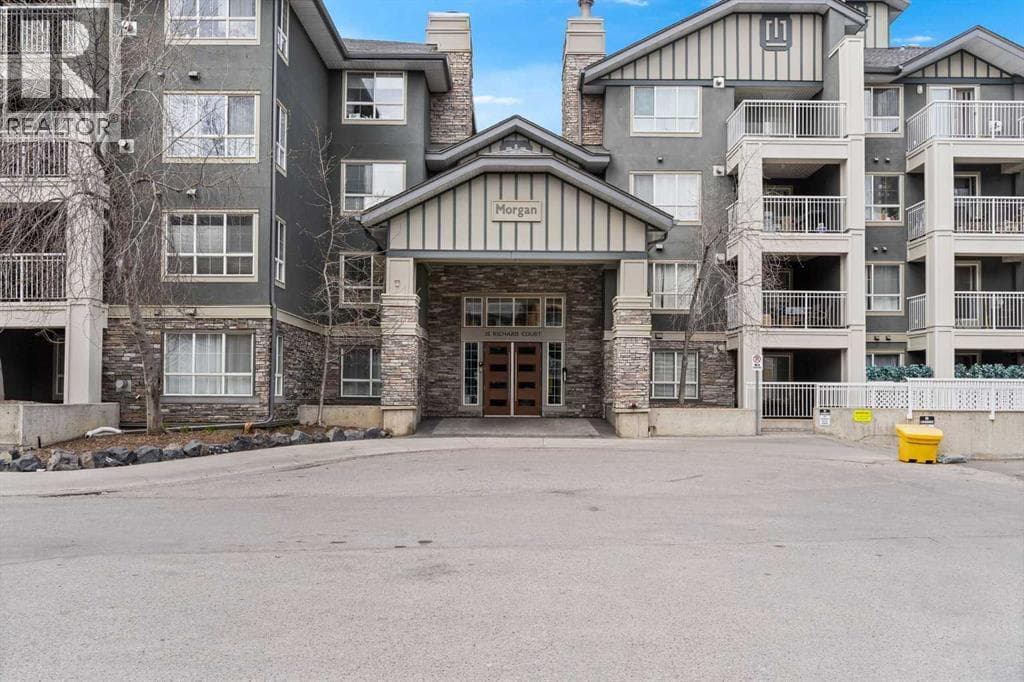 2 bed 2 bath single family at 113, 35 Richard Court SW — $305,000