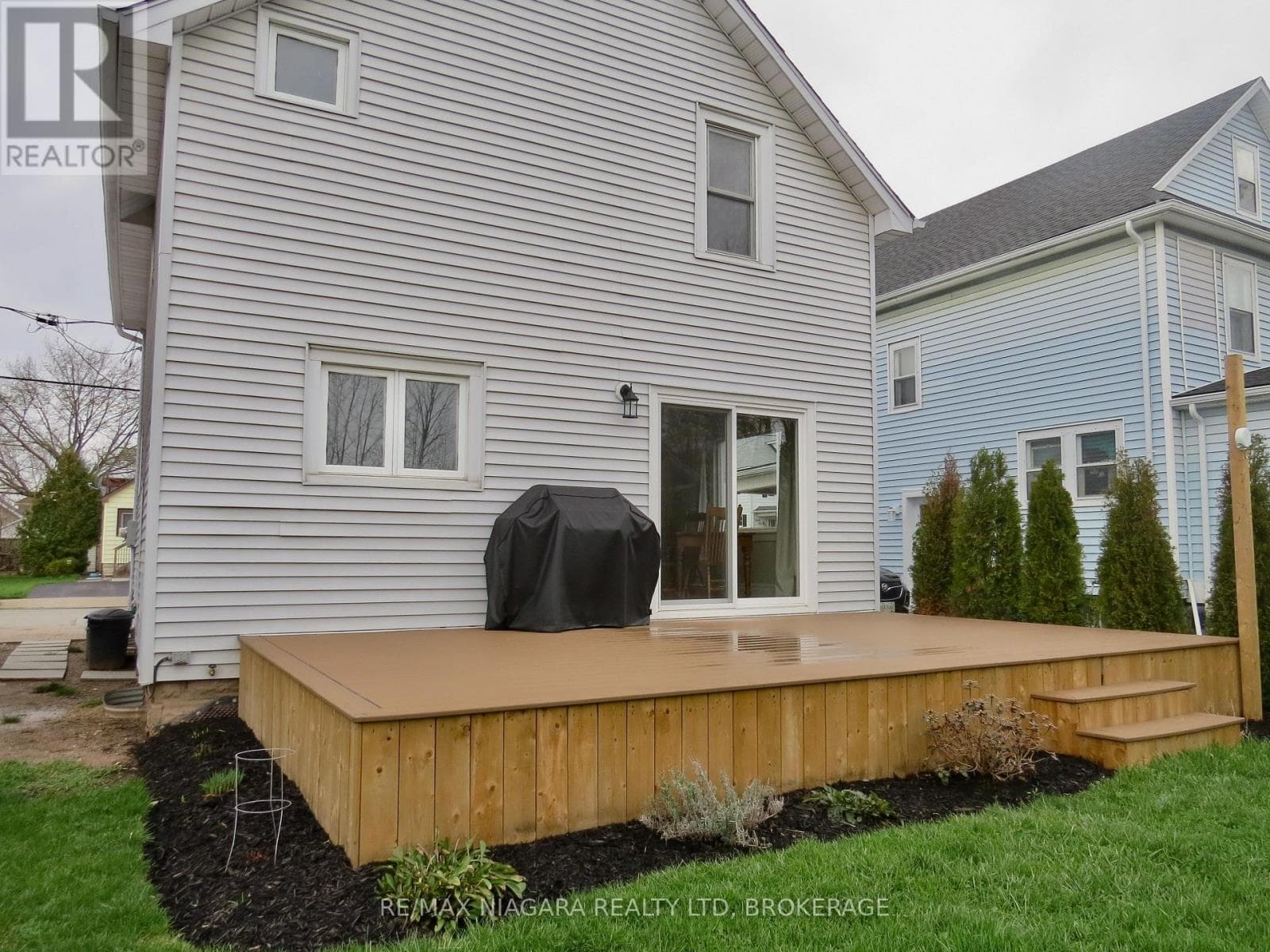 48 WILTON AVENUE photo 3