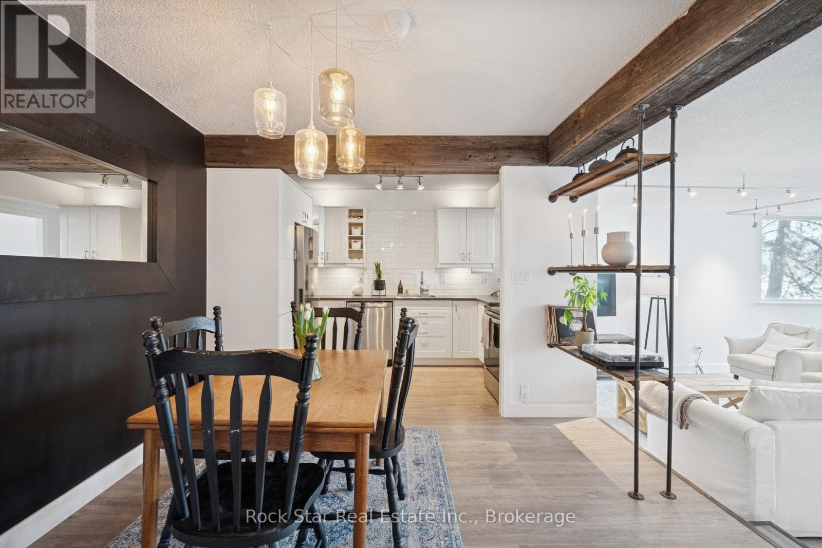 1 bed 1 bath single family at 103 - 20 SPEERS ROAD — $399,900