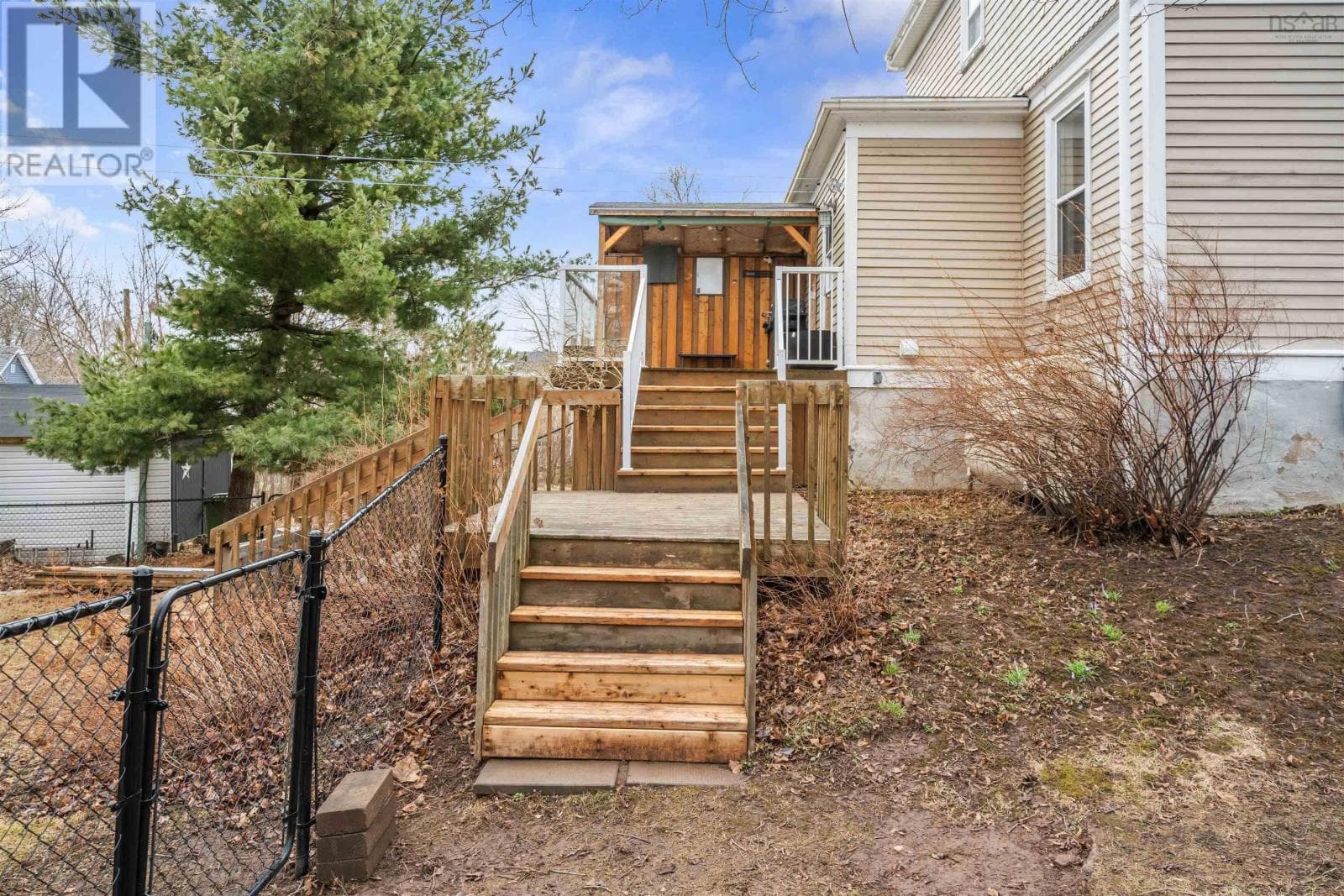 168 Carleton Street photo 5