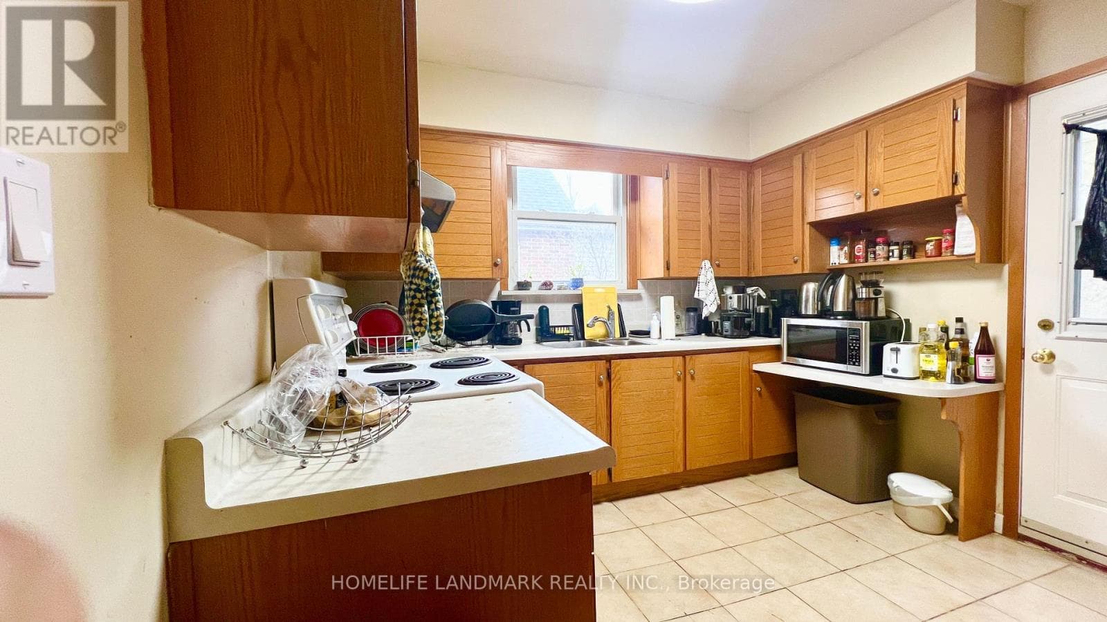 84 BINKLEY CRESCENT photo 4