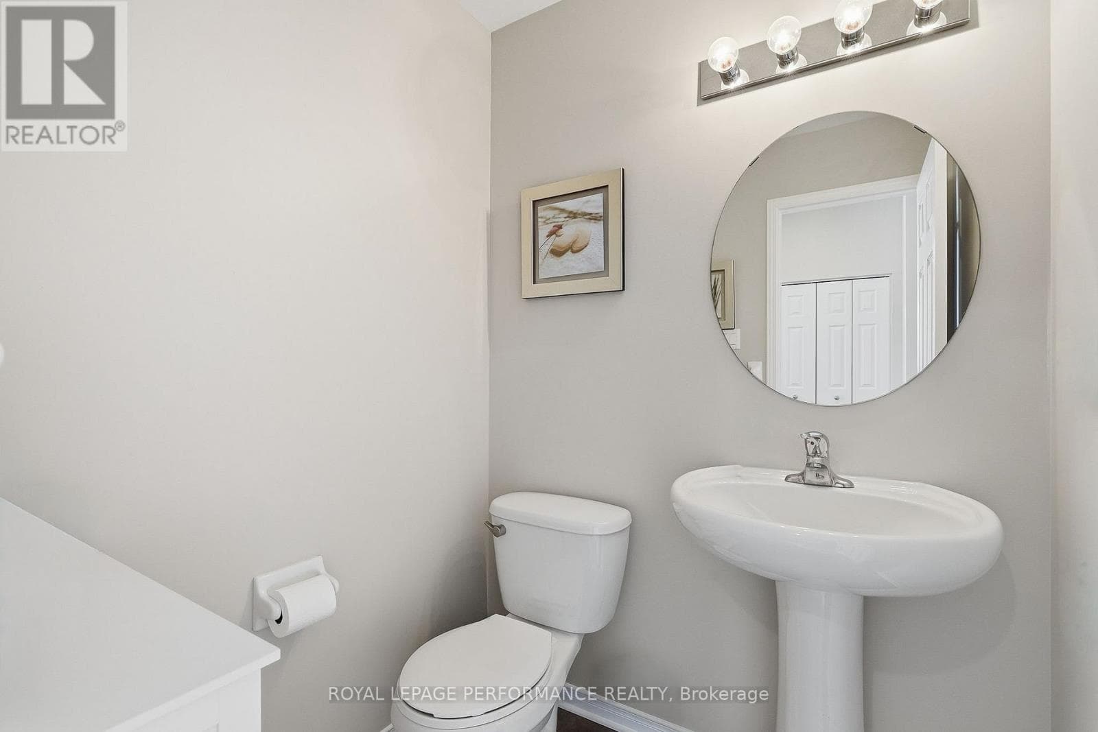 112 JADE STREET photo 4