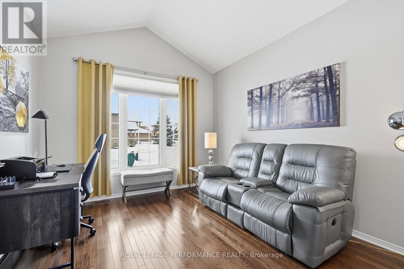 112 JADE STREET photo 5