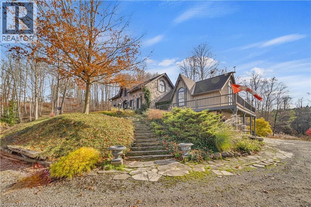 4766 HYNDMAN Drive photo 4