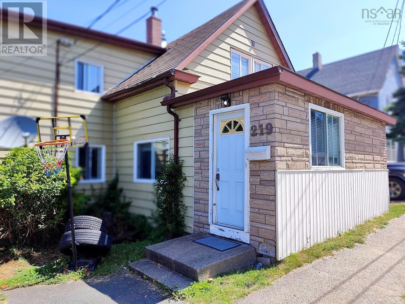 3 bed 2 bath single family at 219 Rockdale Avenue — $199,000