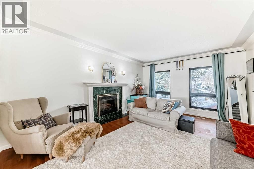40 Christie Cairn Square SW photo 5