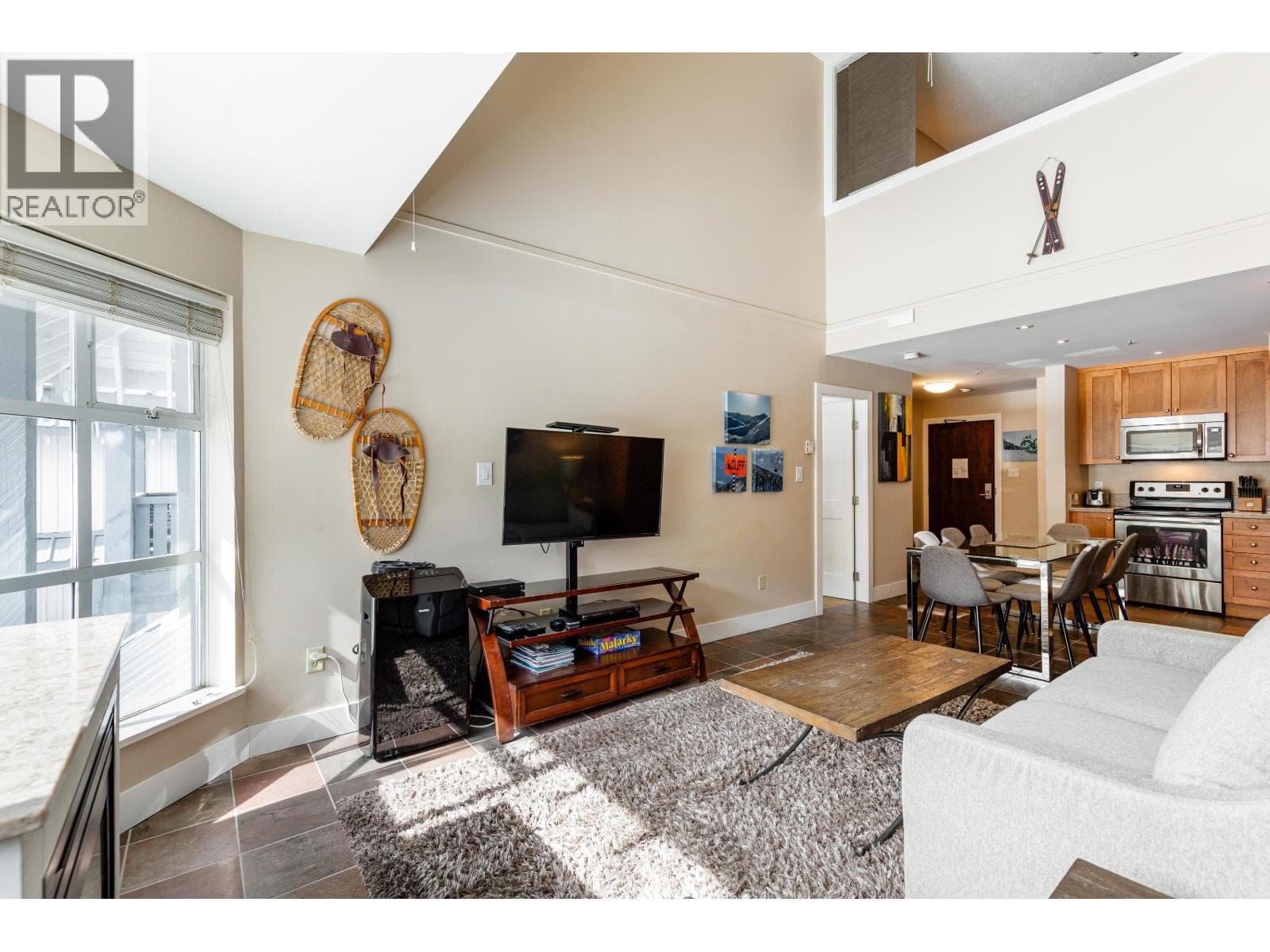 339 4573 CHATEAU BOULEVARD photo 4