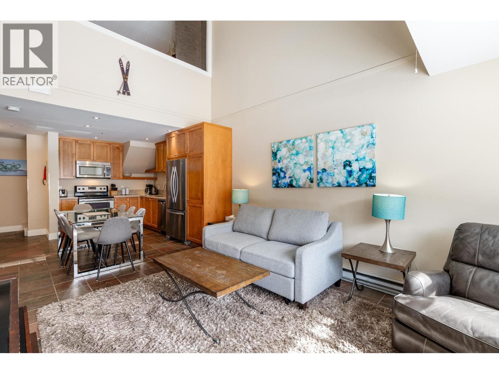 339 4573 CHATEAU BOULEVARD photo 5