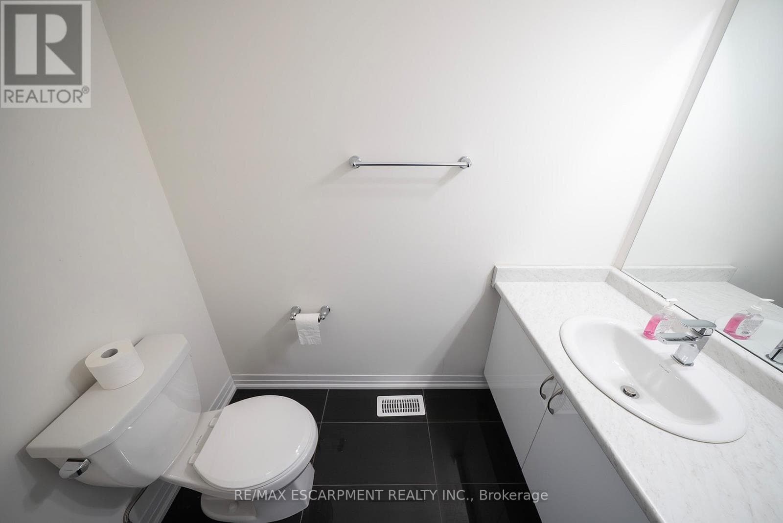 9 TARRISON STREET photo 5