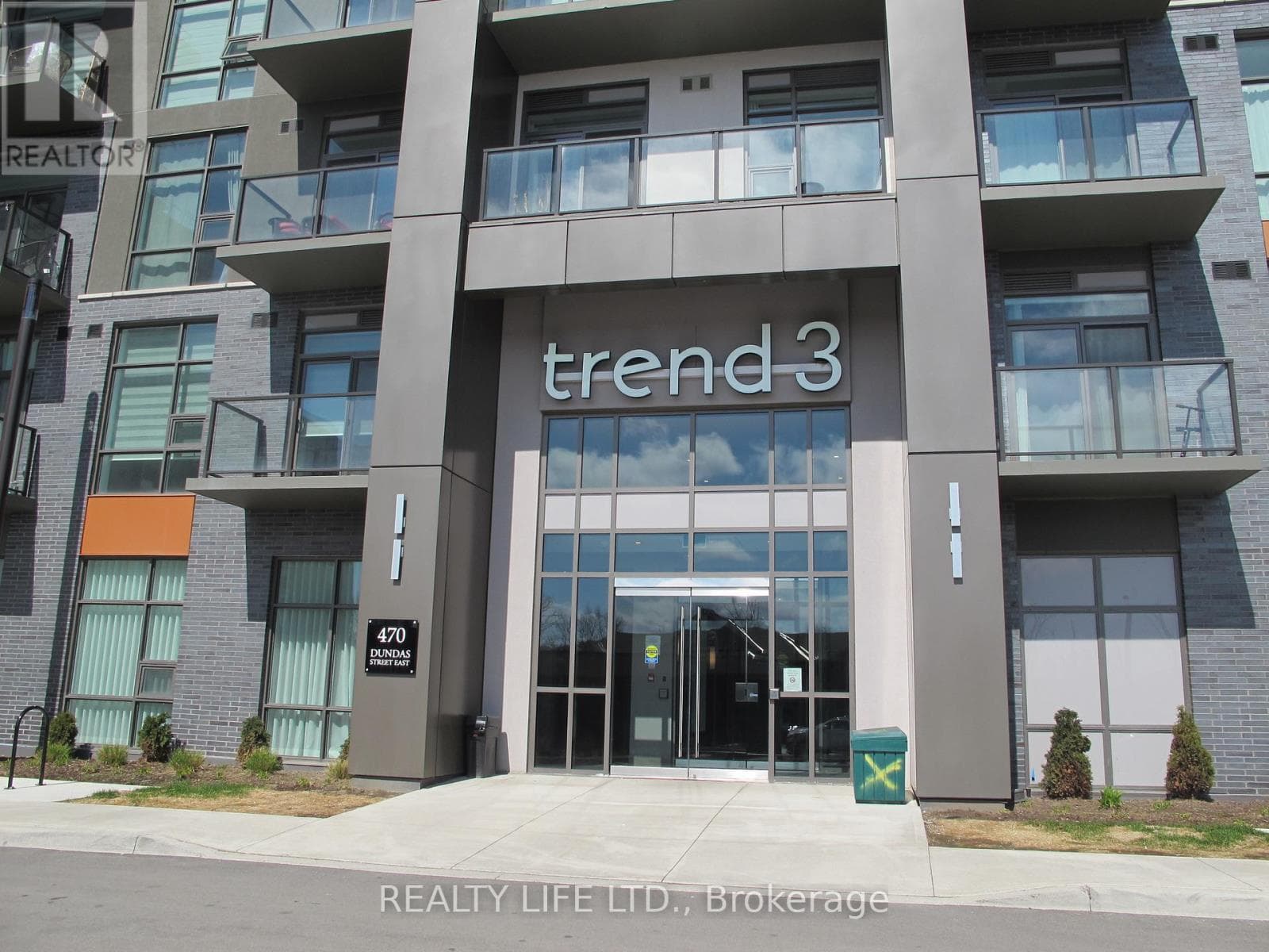 2 bed 1 bath single family at 1106 - 470 DUNDAS STREET E — $519,900