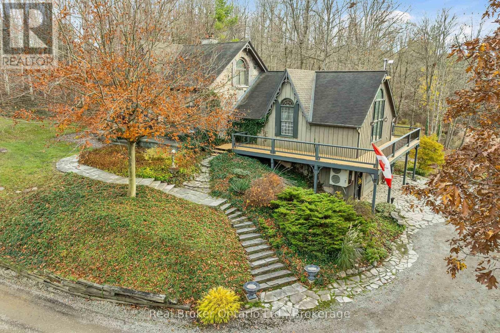 4766 HYNDMAN DRIVE photo 2