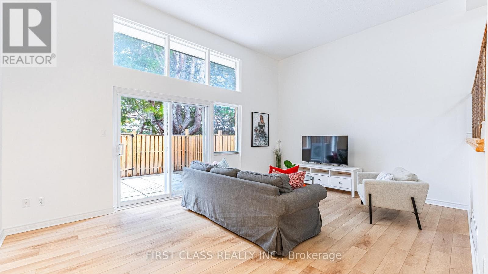 102 JENNY WRENWAY WAY photo 4