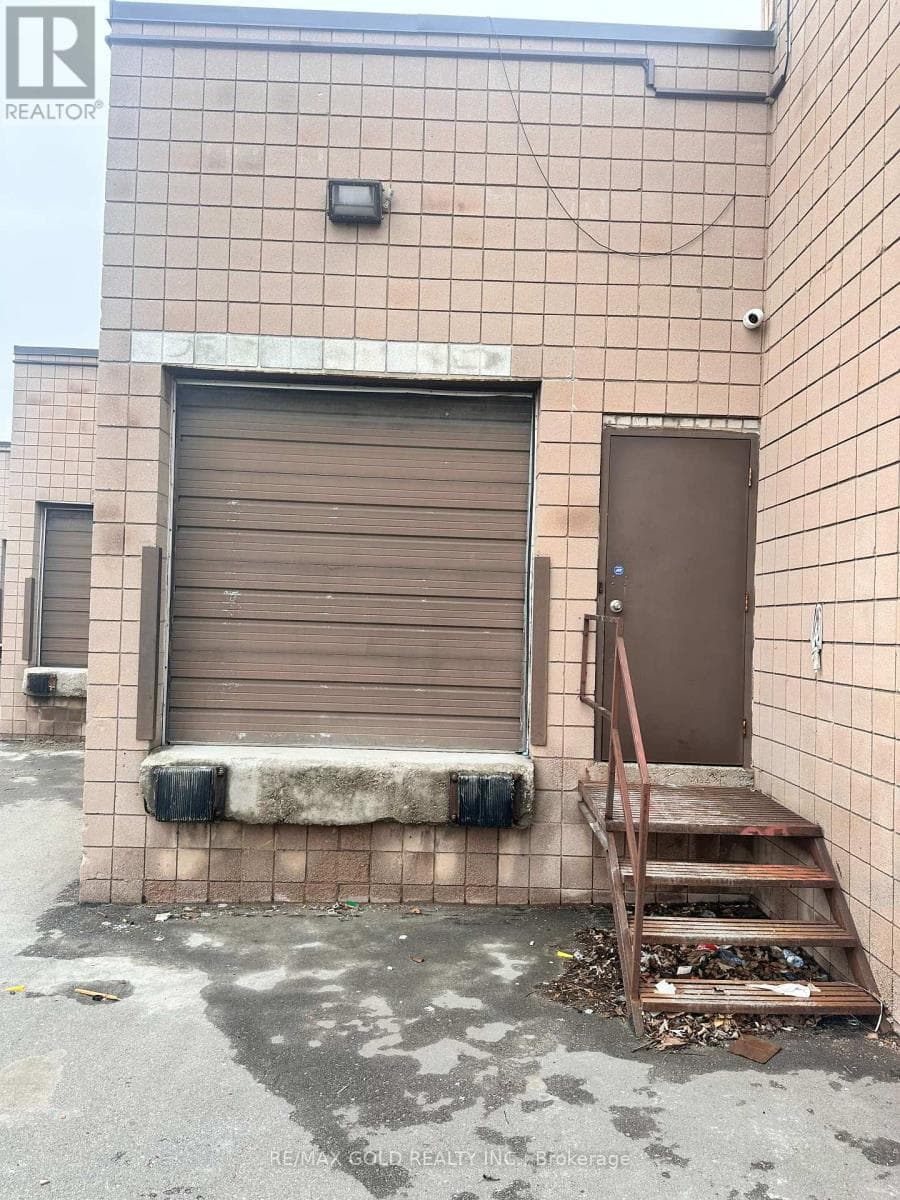 12A - 1200 AEROWOOD DRIVE photo 2
