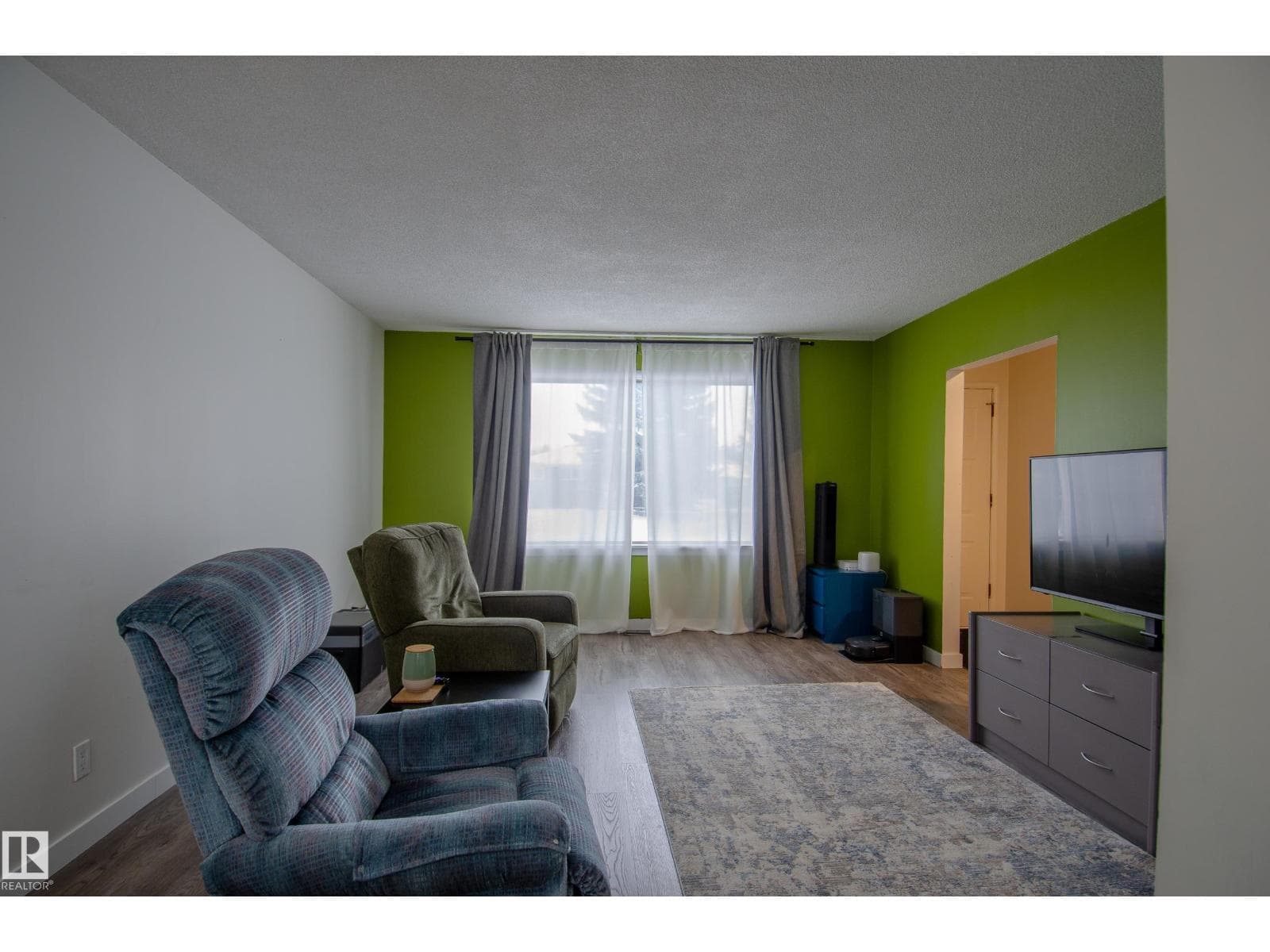 12904 90 ST NW — photo 2