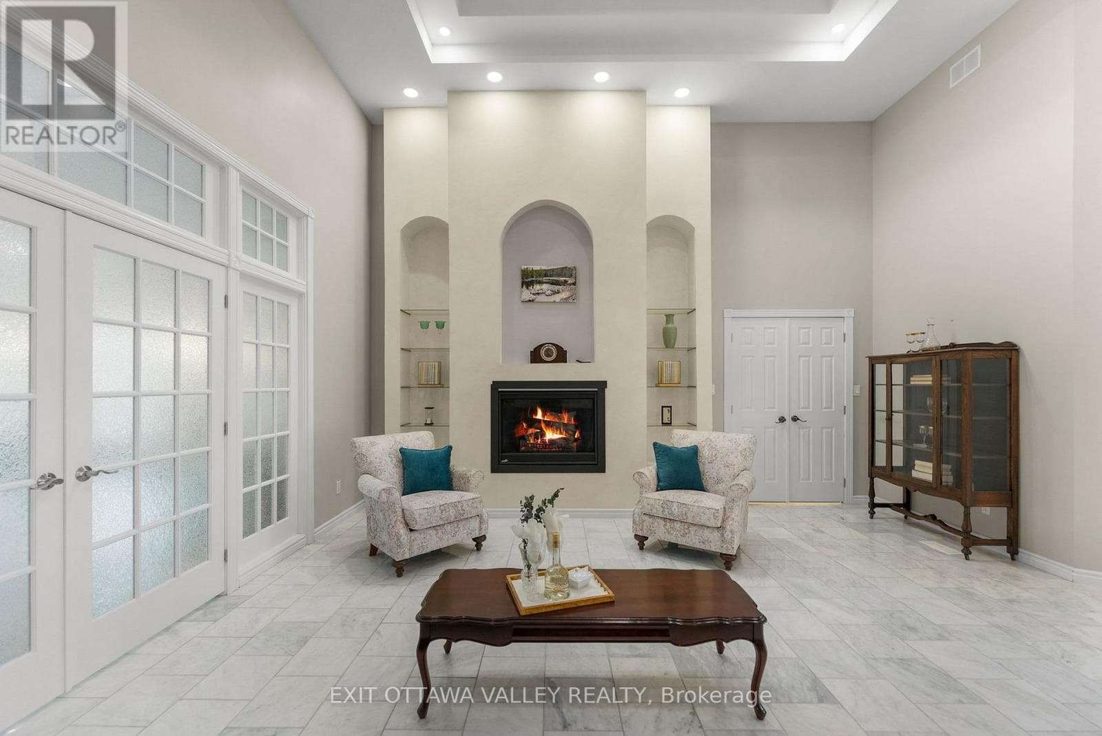 740 WALFORD ROAD photo 4