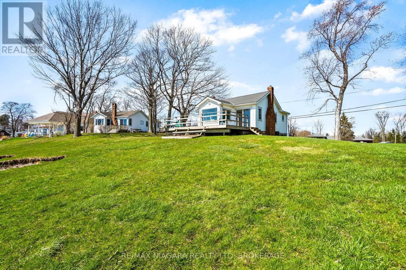 3 bed 1 bath single family at 13165 LAKESHORE ROAD — $600,000