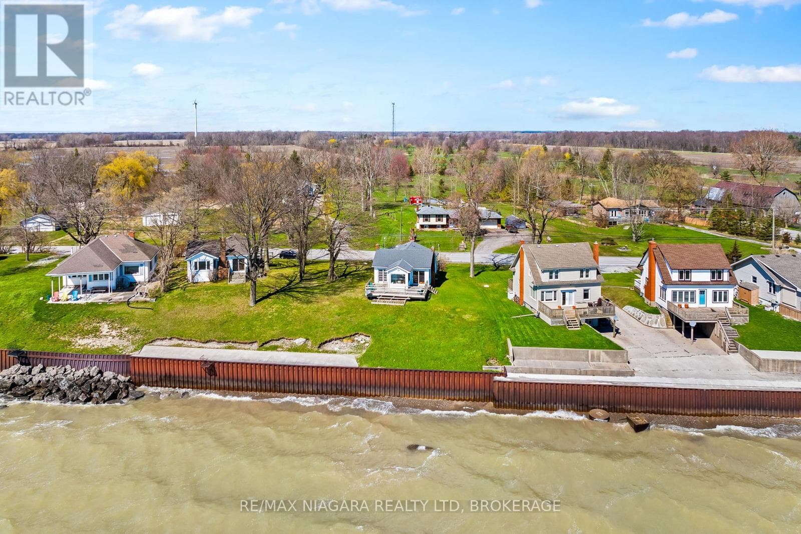 13165 LAKESHORE ROAD photo 2