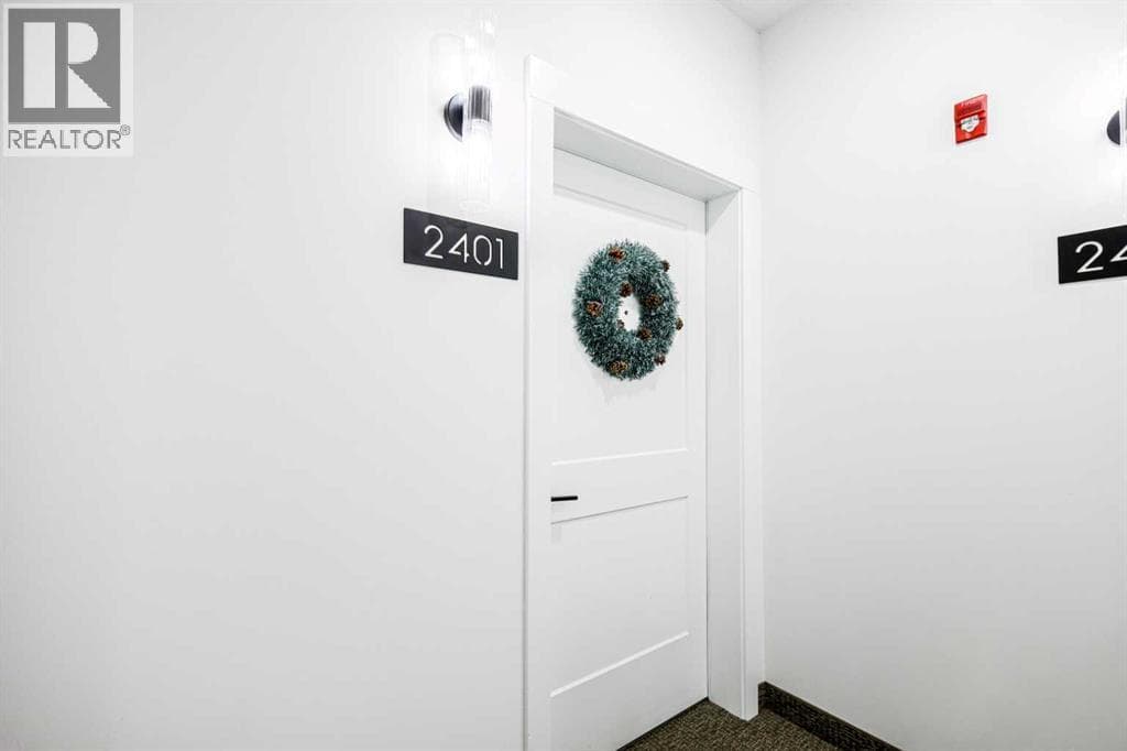 2401, 200 Seton Circle SE photo 4