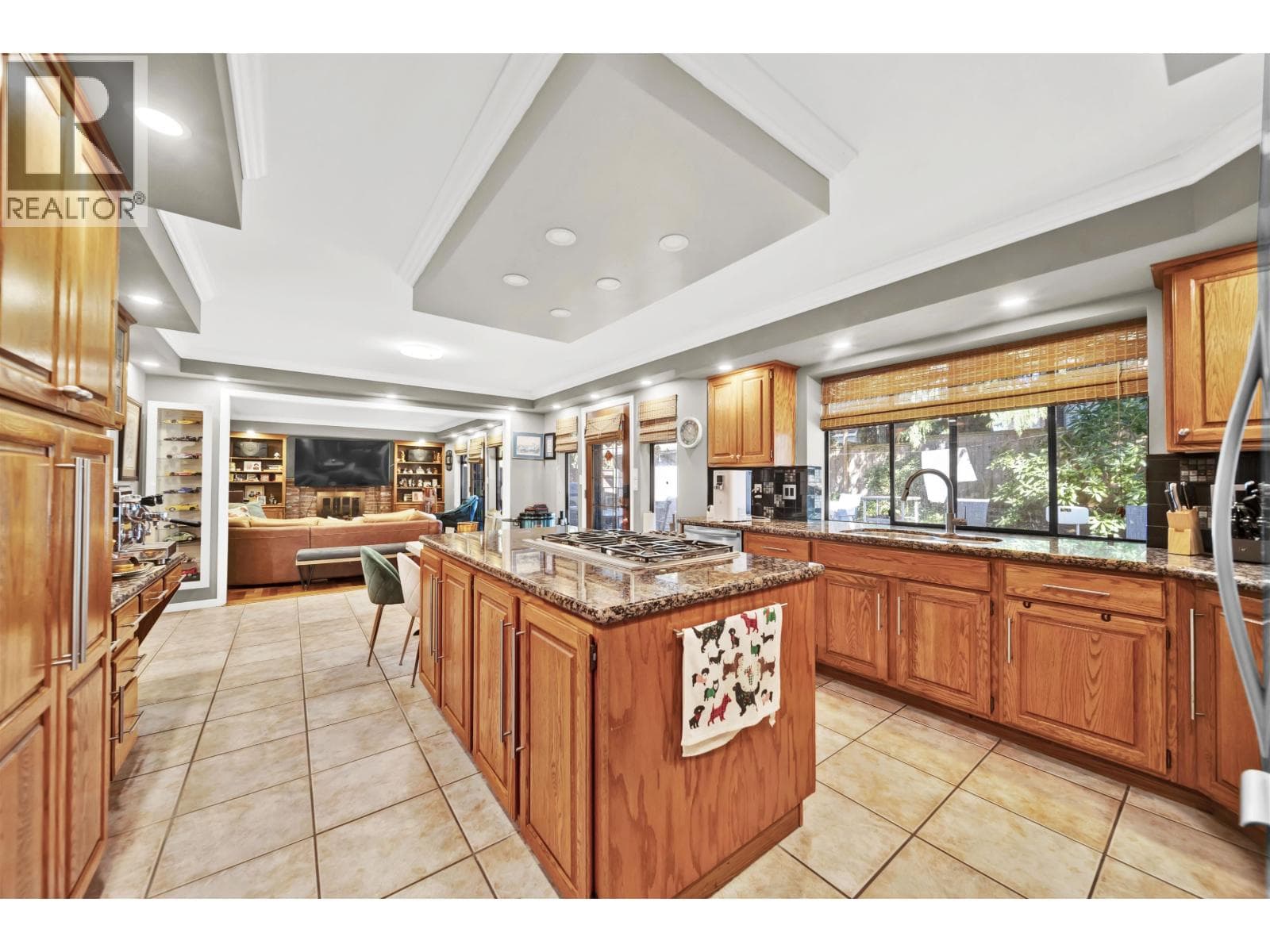1206 PACIFIC DRIVE photo 4
