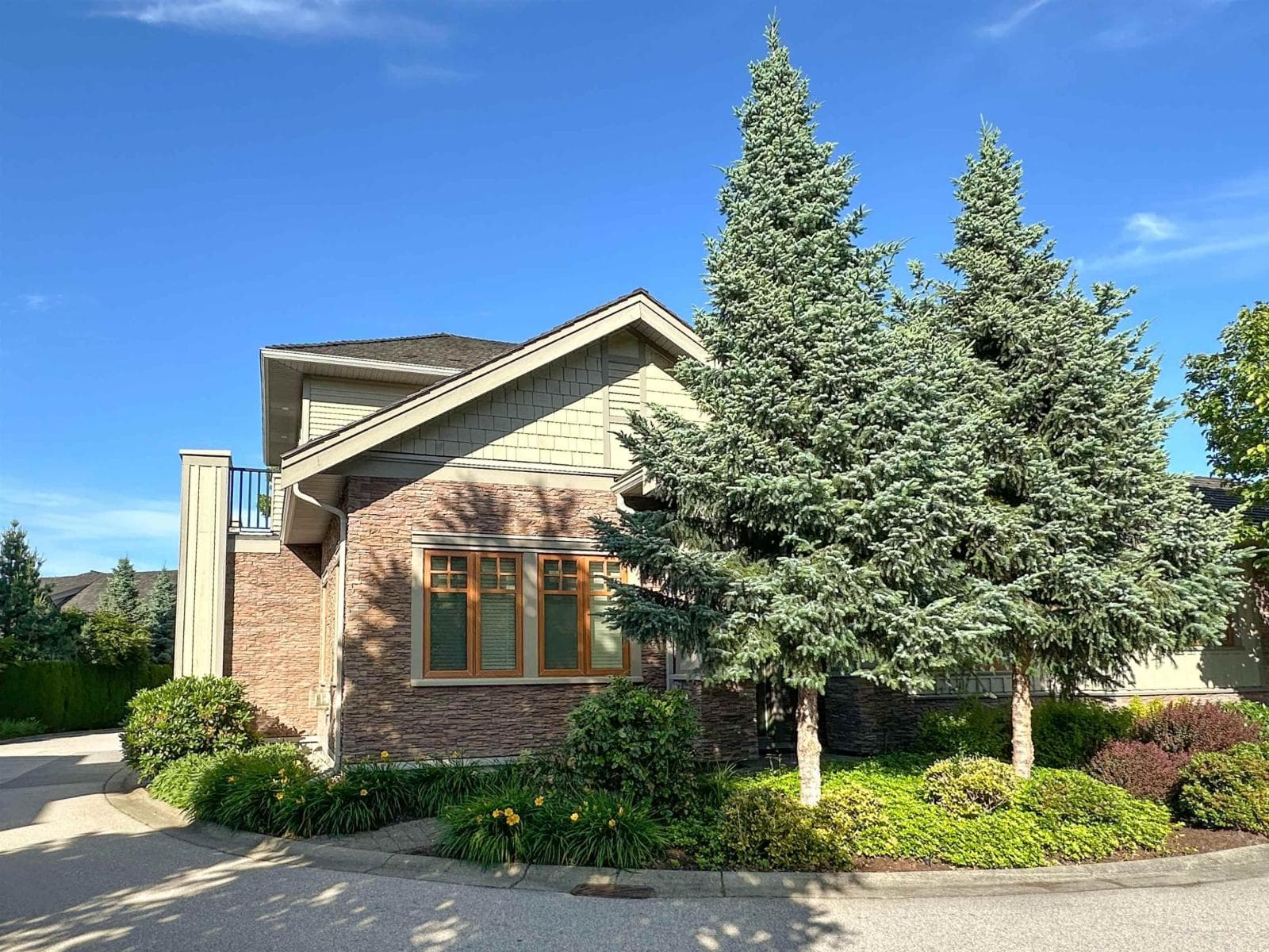 47 3109 161 STREET photo 2
