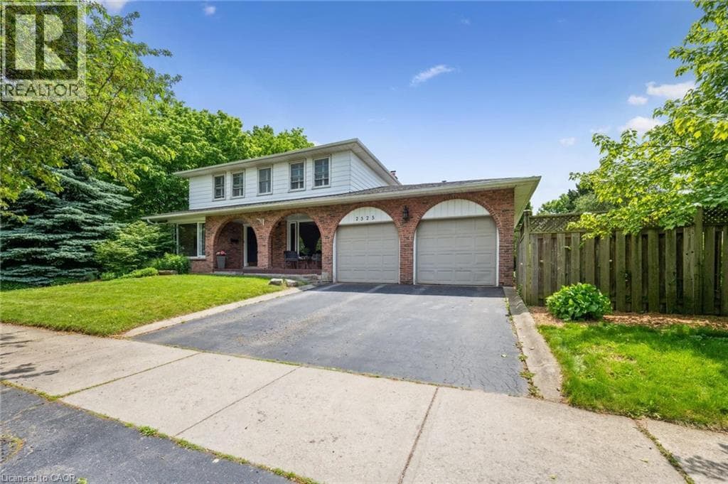 2525 WOBURN Crescent photo 2